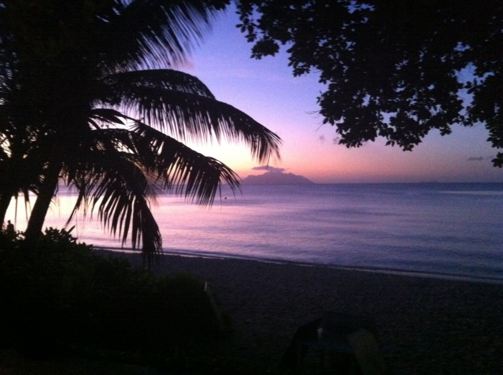 Fantastisk solnedgang på Coralstrand - Seychellene...